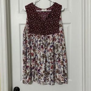 Umgee+ sleeveless v neck blouse with buttons. 2XL